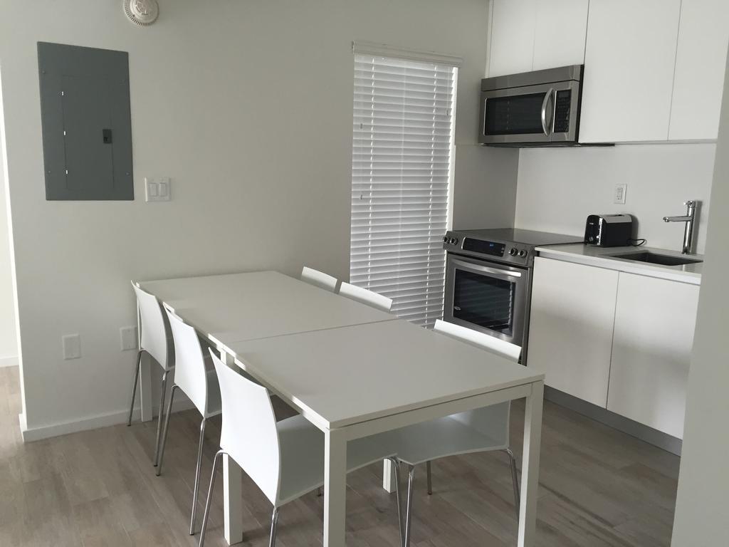 Beach Haus Key Biscayne Contemporary Apartments Екстериор снимка